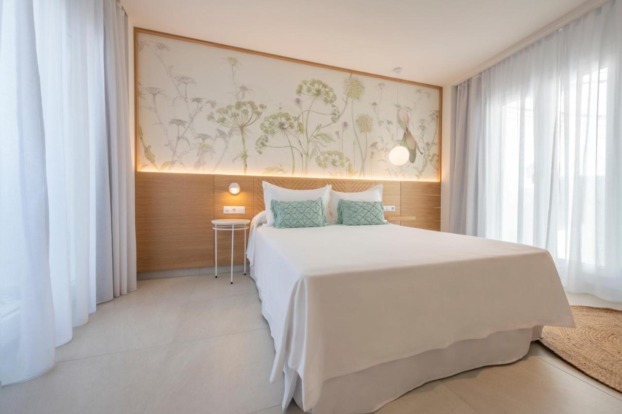 Superior Double Room Sea View balcony